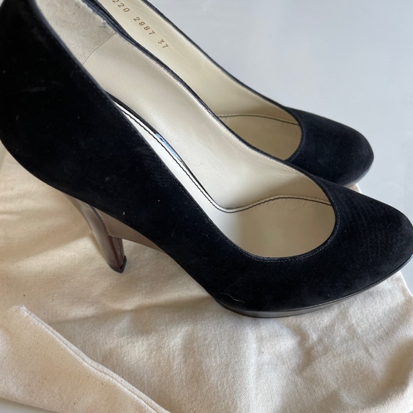YSL Suede Almond Toe pump with purple heel - Picture 10 of 13
